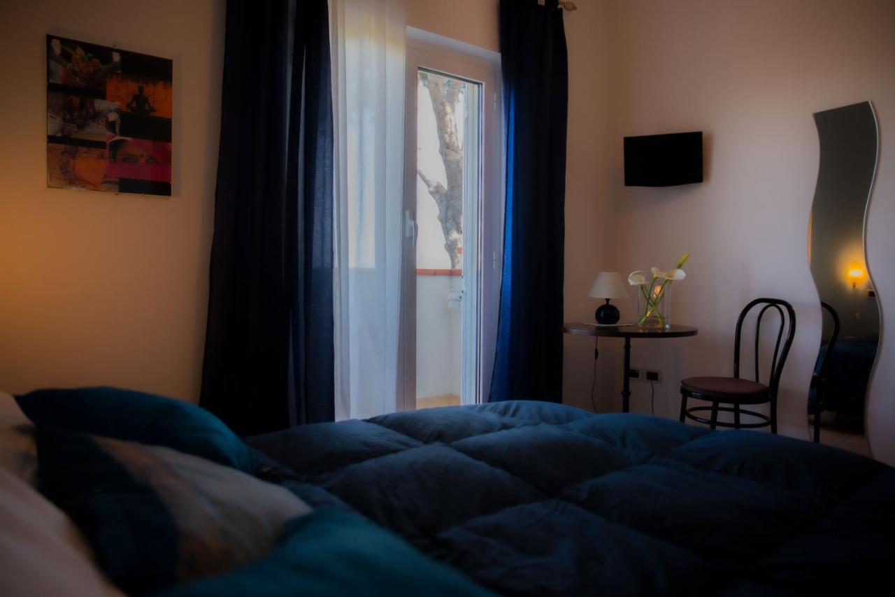 B&B Luna Blu Монтесильвано Экстерьер фото