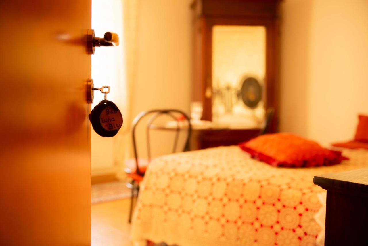 B&B Luna Blu Монтесильвано Экстерьер фото