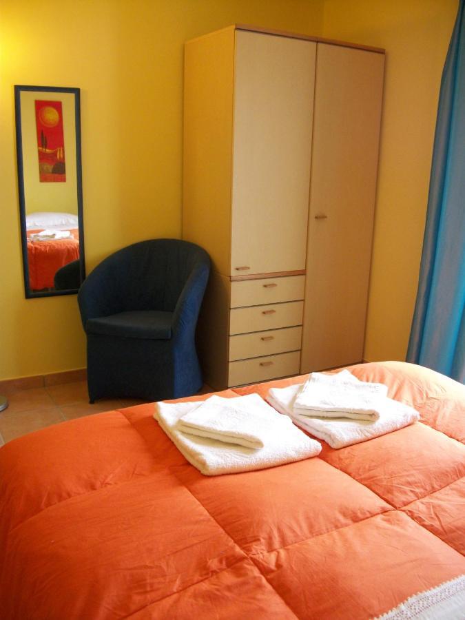 B&B Luna Blu Монтесильвано Экстерьер фото
